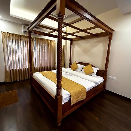 Heritage Residency - Royal Camping Club, Panhāla Стая снимка